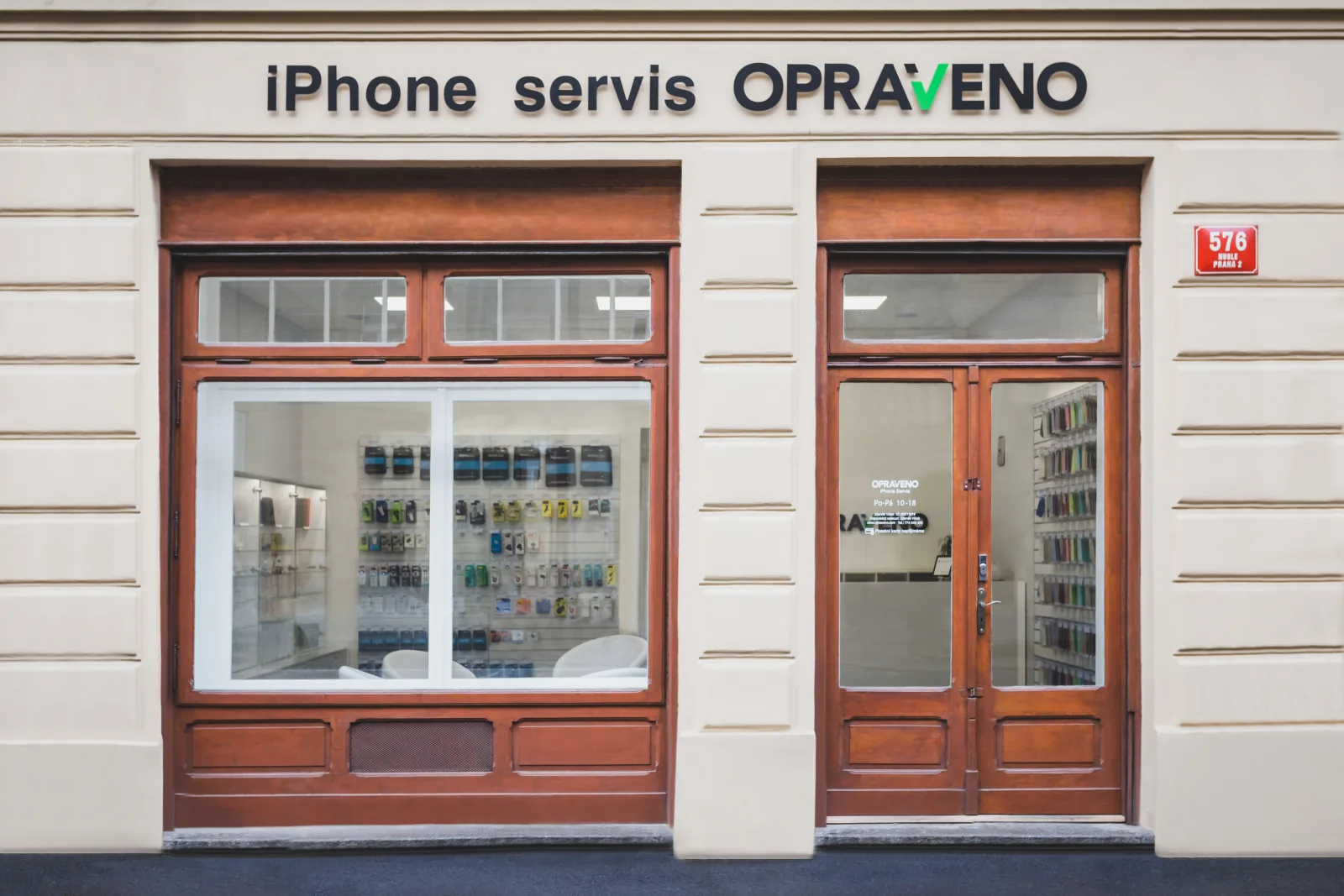 FF Wholesale office and Opraveno service centre, Jaromírova 34, Prague